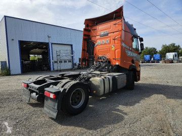 Cabeza tractora Renault