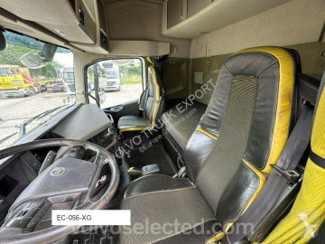 Cabeza tractora Volvo