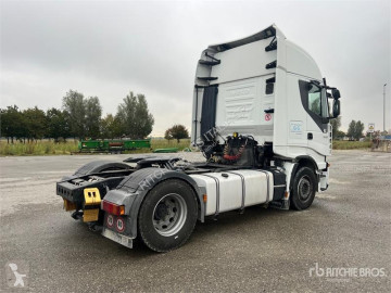 Tahač Iveco