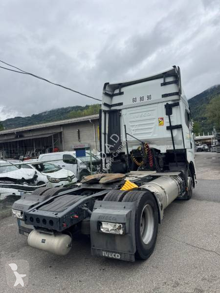 Tahač Iveco 460