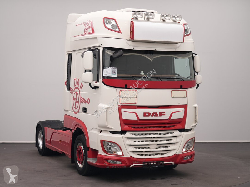 Tahač DAF 530