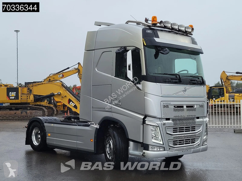 Tahač Volvo FH 460 4X2 Globe Alcoa's Leder
