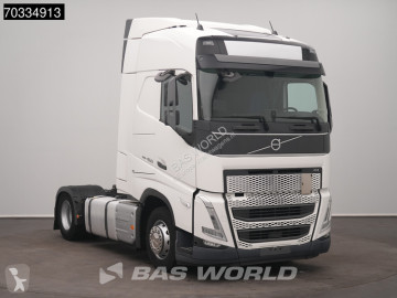 Тягач Volvo