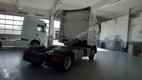 Tahač DAF XG 530 FT LOW DECK 4X2