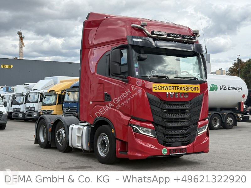 Tahač Iveco S...