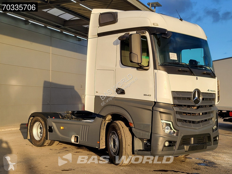 Cabeza tractora Mercedes 1845 4X2 StreamSpace...