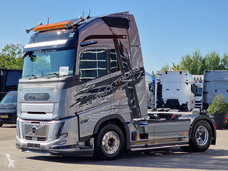 Nyergesvontató Volvo 16780 Globetrotter XL Aero...