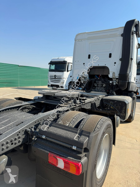Cabeza tractora Mercedes  1845LS