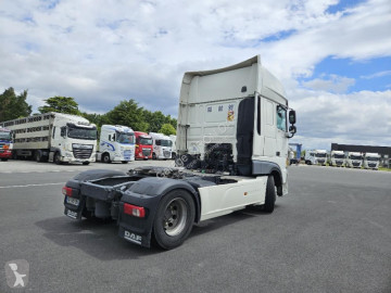 Cabeza tractora DAF