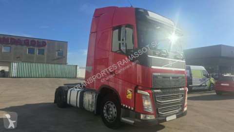 Cabeza tractora Volvo
