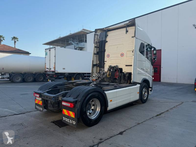 Cabeza tractora Volvo 500 Globetrotter