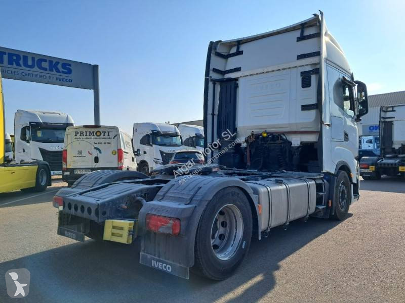 Cabeza tractora Iveco 530