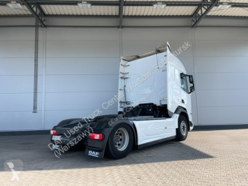 Cabeza tractora DAF