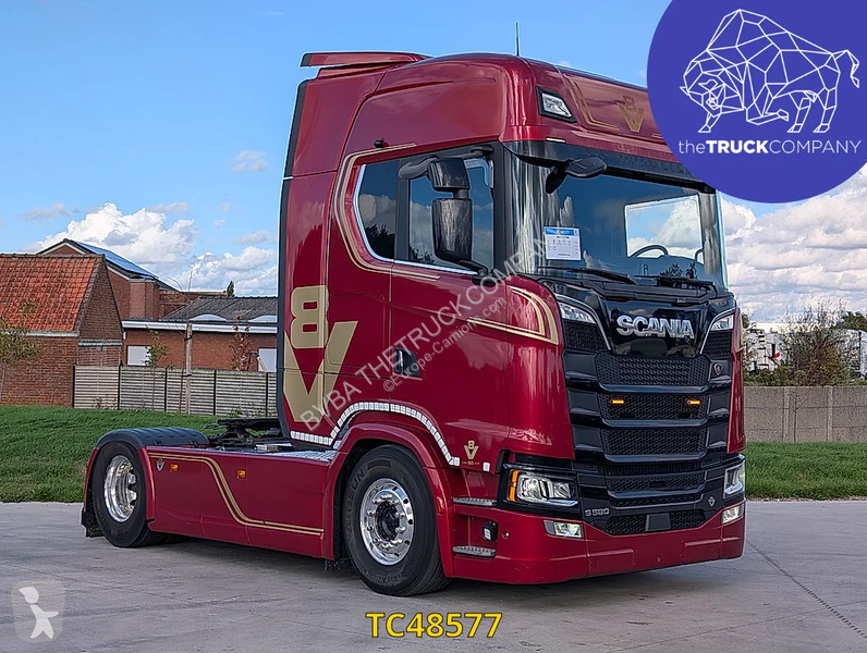 Nyergesvontató Scania 580