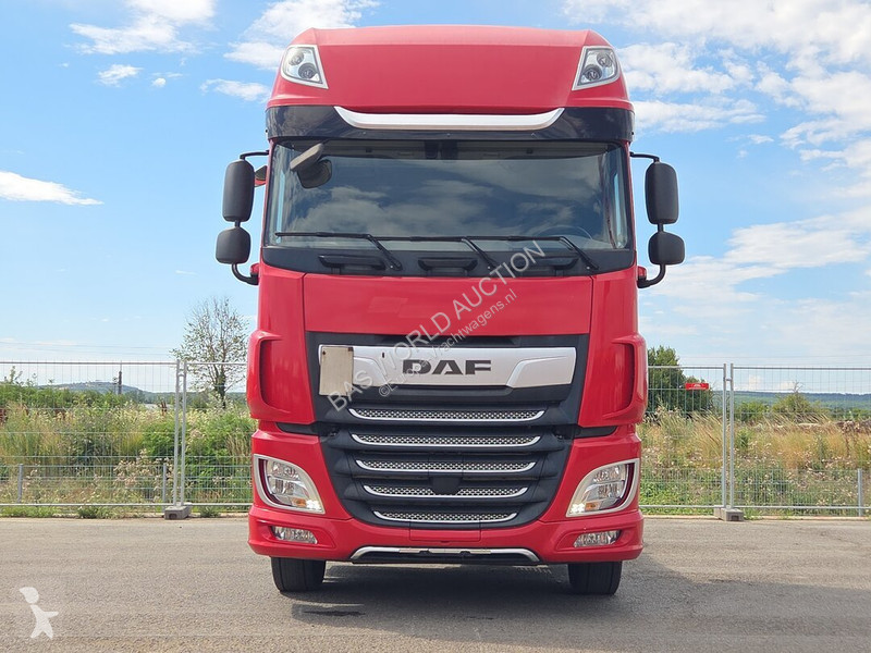 Nyergesvontató DAF 480