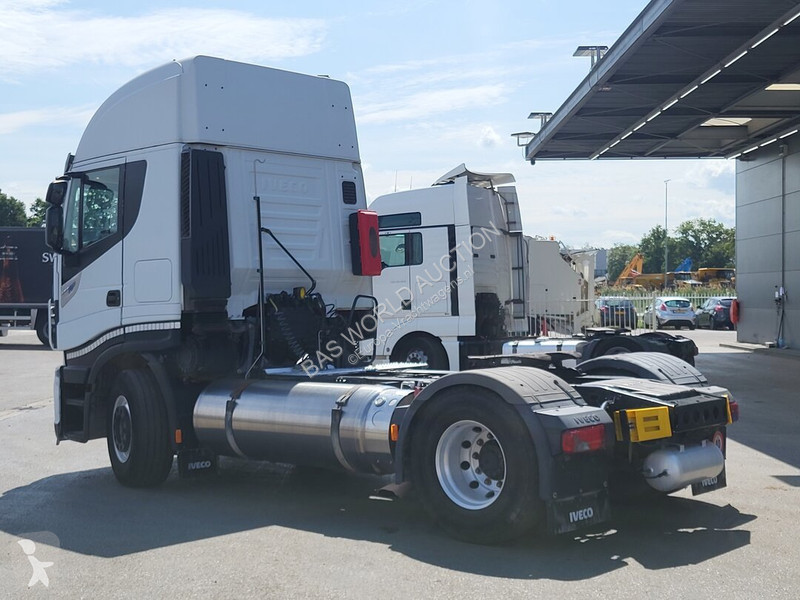 Nyergesvontató Iveco NP NP 460