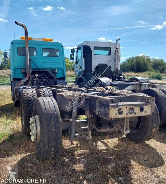 Nyergesvontató Mercedes 2536