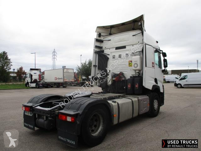 Nyergesvontató Renault