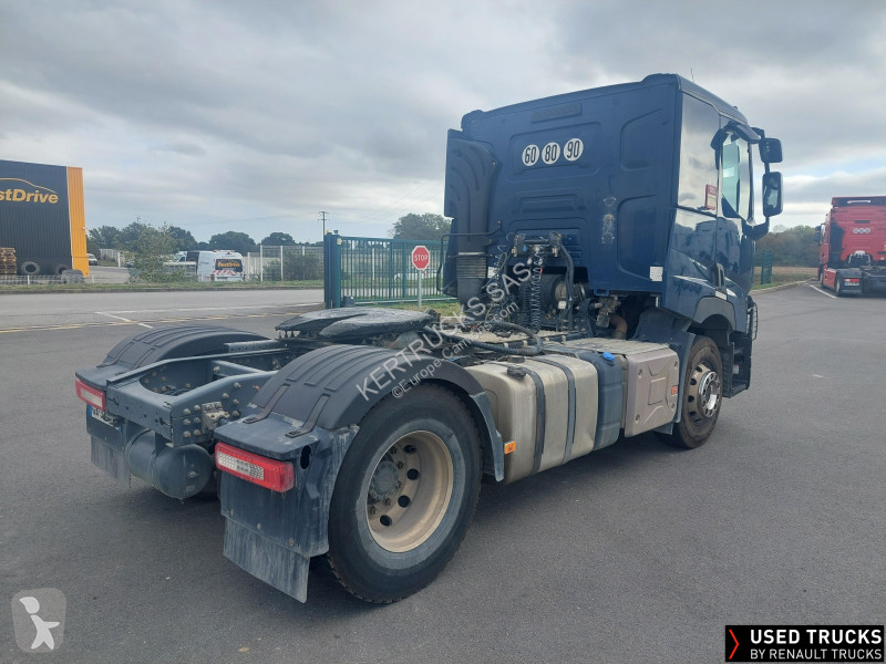 Nyergesvontató Renault