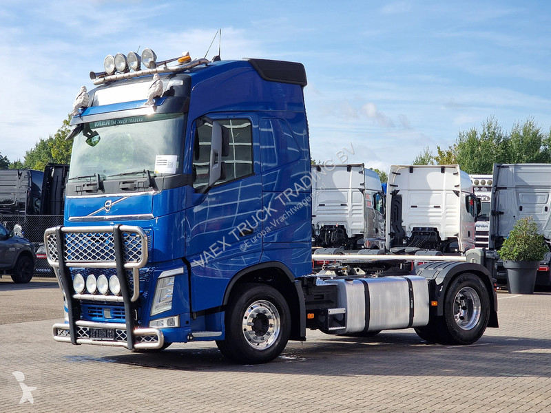 Tractor Volvo 13500 Globetrotter 4x2 -...