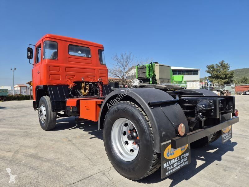 Tractor Scania 111