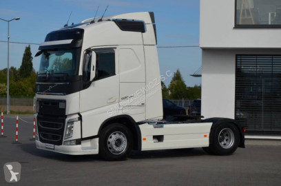 Cabeza tractora Volvo