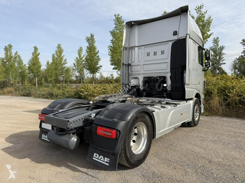 Tracteur DAF 530
