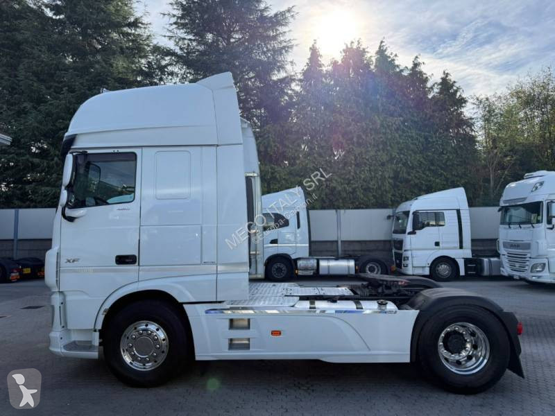 Cap tractor DAF 480
