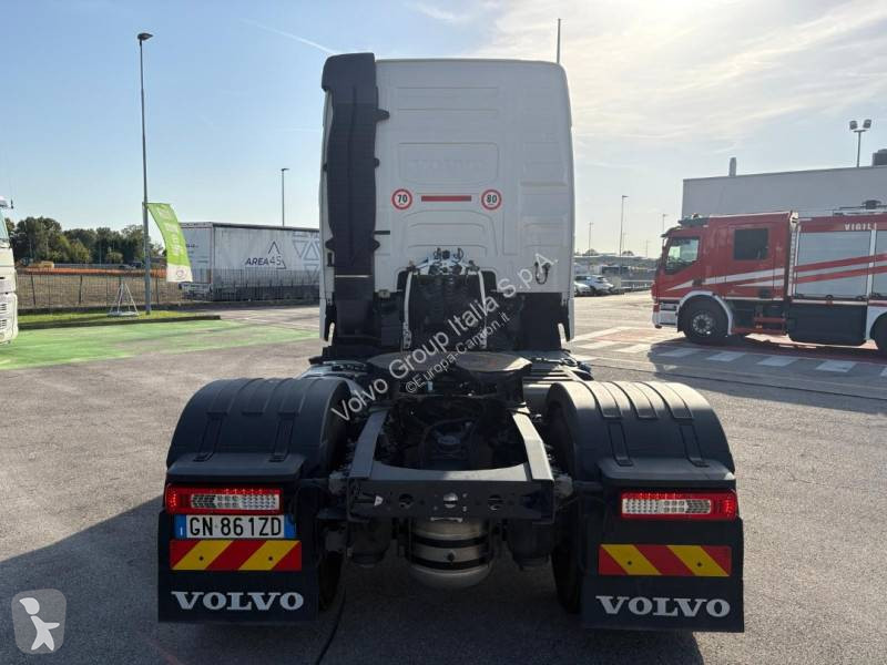 Cap tractor Volvo 460