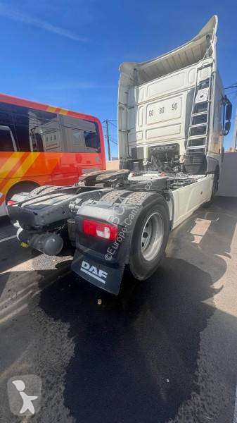 Cap tractor DAF