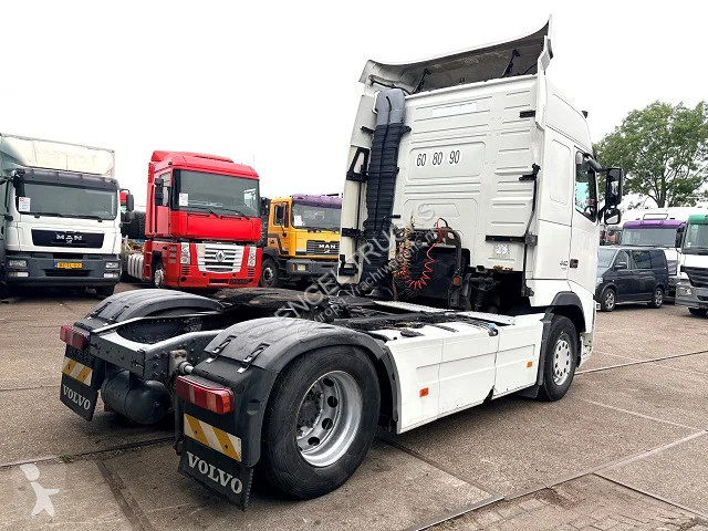 Cap tractor Volvo GLOBETROTTER (D13 ENGINE)...