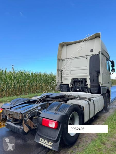 Тягач DAF 106 460