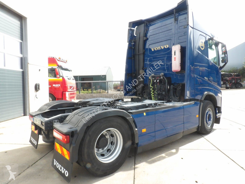 Cap tractor Volvo 460-VOITH...