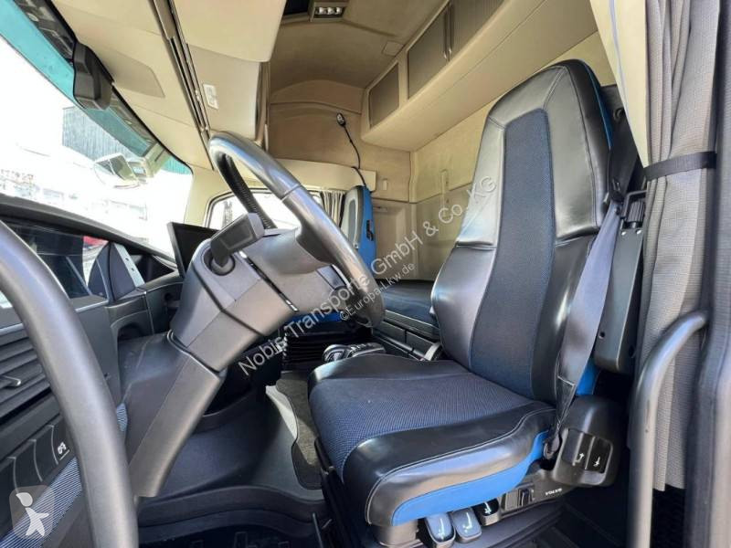 Cap tractor Volvo 500 Globetrotter XL