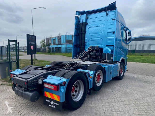 Tractor Volvo 500hp, voorloopas trekker met...
