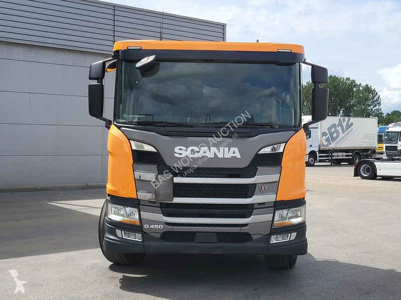 Ciągnik siodłowy Scania 450