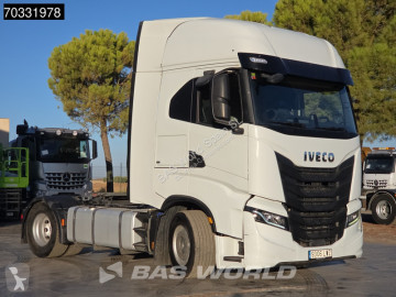 Тягач Iveco