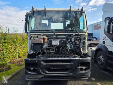Тягач Iveco