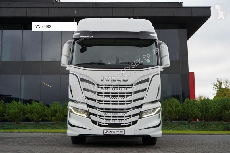 Тягач Iveco / 480