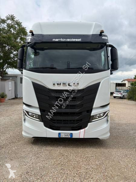 Traktor Iveco 530