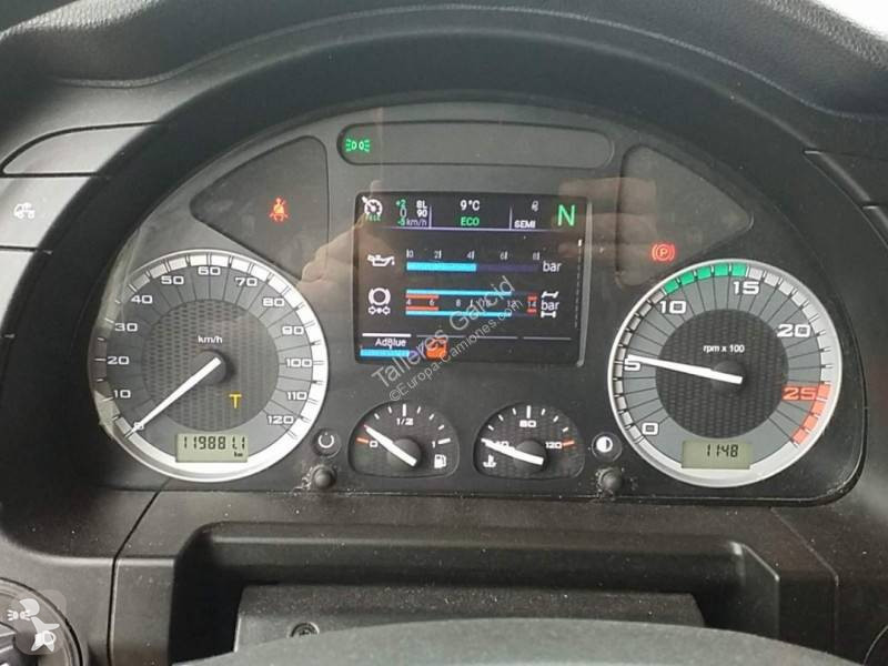 Traktor Iveco 490