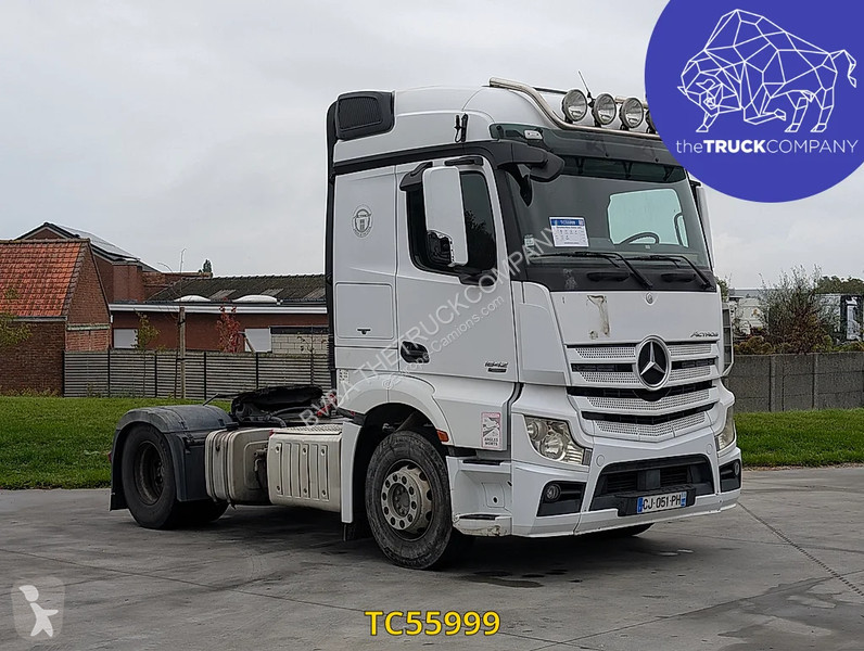 Cabeza tractora Mercedes 1842