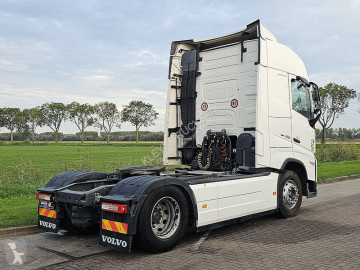 Cabeza tractora Volvo