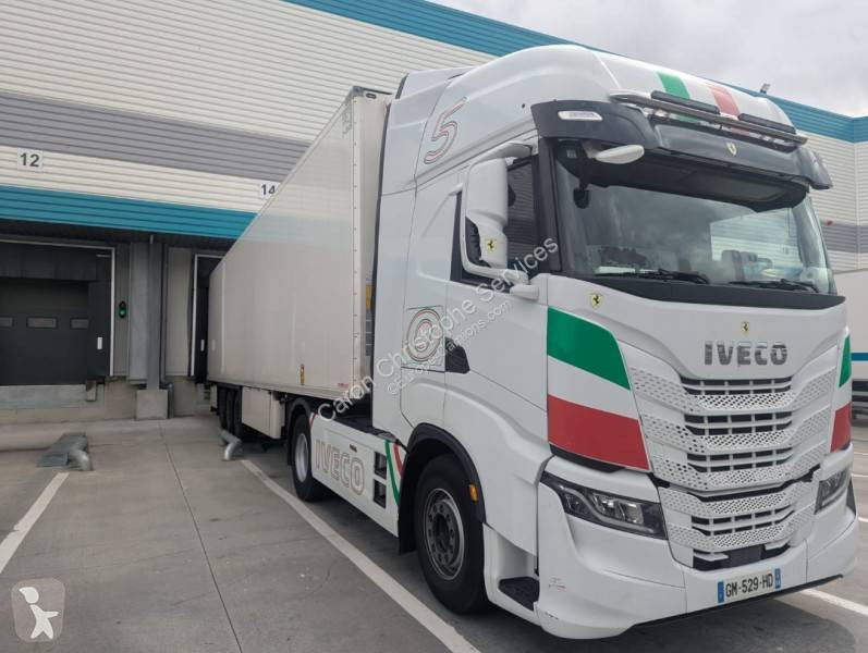 جرار Iveco 530