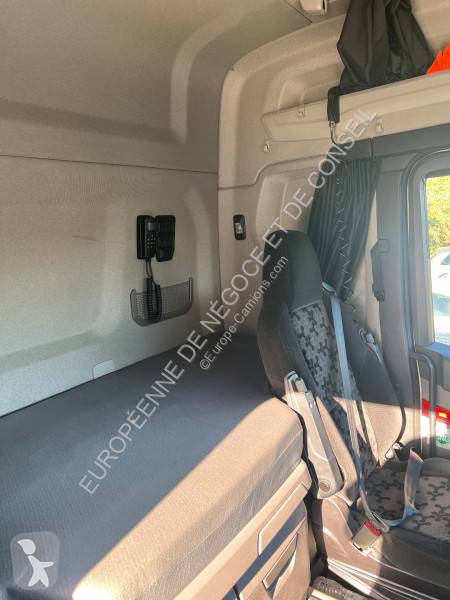 Cabeza tractora Scania 410