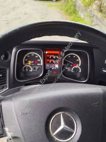 Cabeza tractora Mercedes