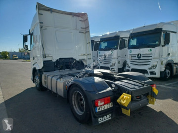 Cabeza tractora DAF