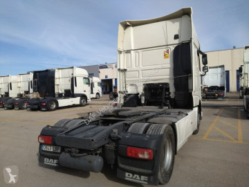 Cabeza tractora DAF