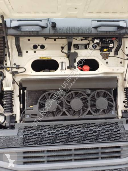 Volvo 460 tractor unit