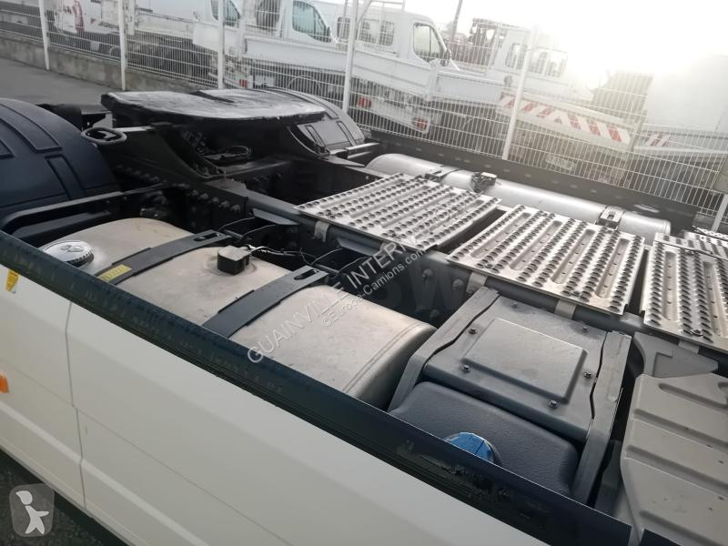 جرار Volvo 500